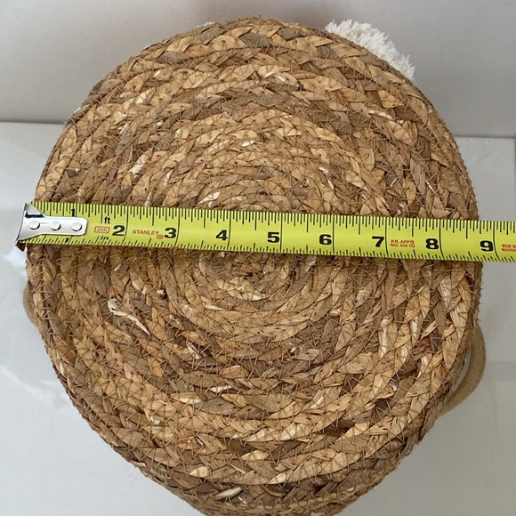 Basket with handles and rainbow design - Picture 10 of 13